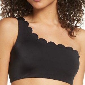 Chelsea28 SCALLOP TRIM BIKINI TOP 🌺IN STORES🌺